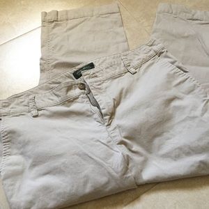 Eddie Bauer khaki Capri pants